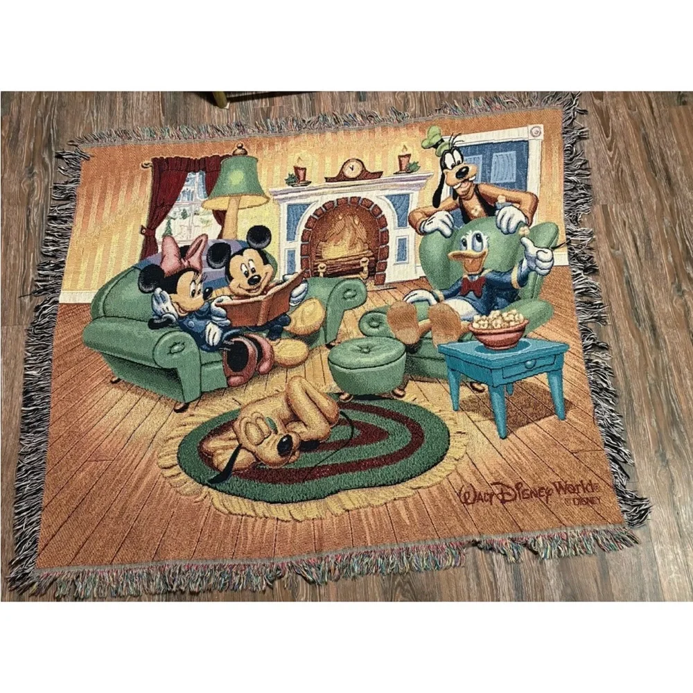 Walt Disney Holiday Christmas Tapestry Throw Blanket Mickey Minnie & Friends